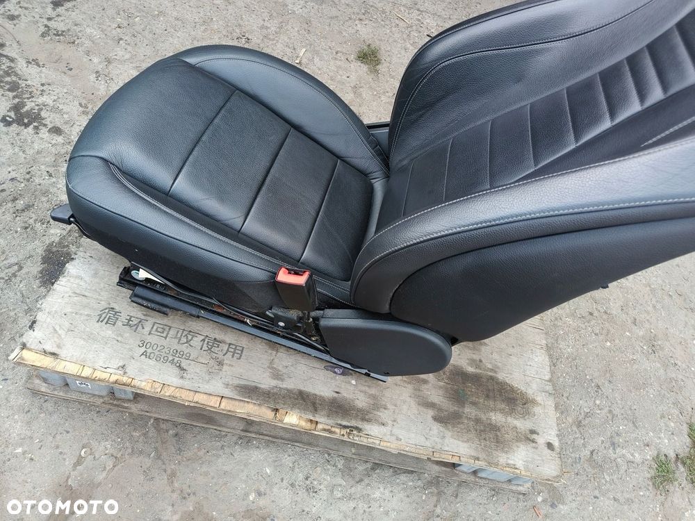 MERCEDES E KLASA W213 FOTEL PASAŻERA PRAWY GRZANY CZARNA SKÓRA - 4