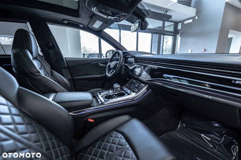 Audi SQ8 - 36