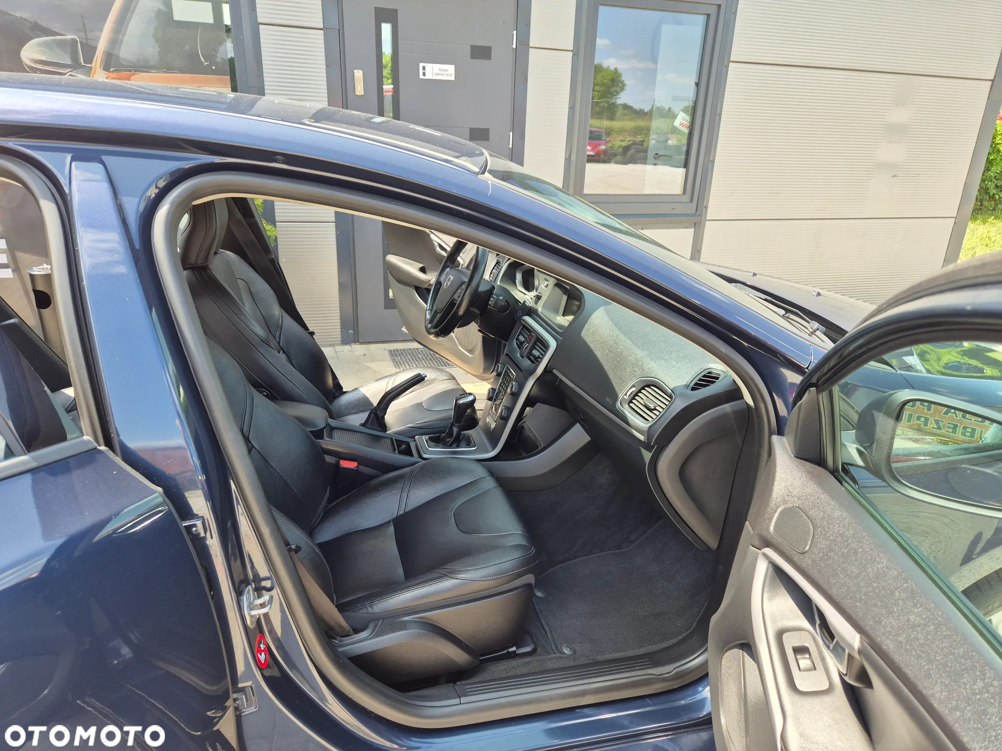Volvo V40 D2 Momentum - 10