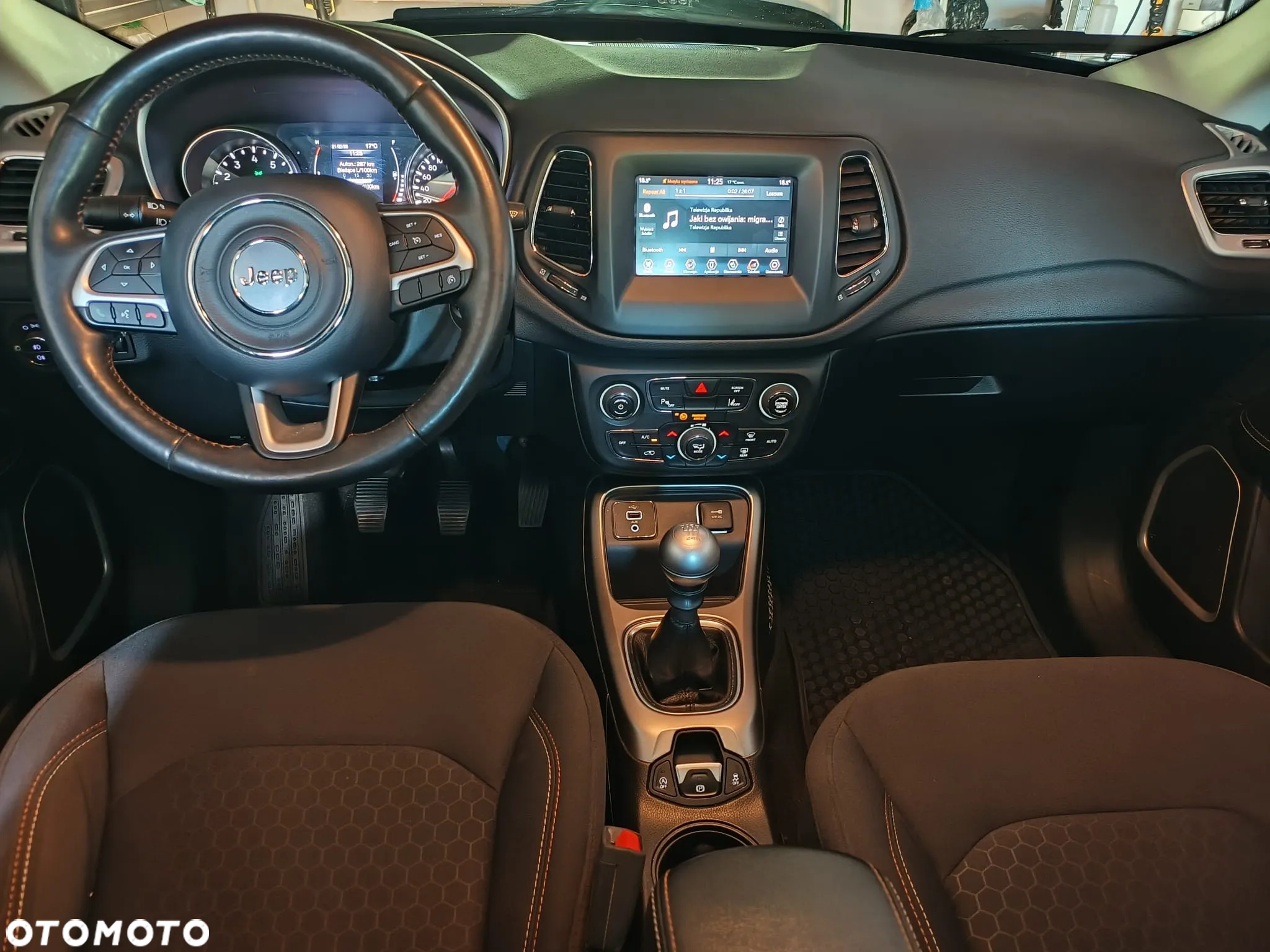 Jeep Compass 1.4 MultiAir Longitude - 22