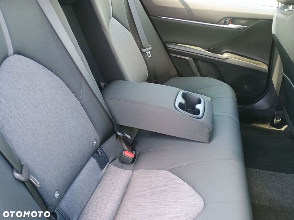 Toyota Camry 2.5 Hybrid Comfort CVT - 14