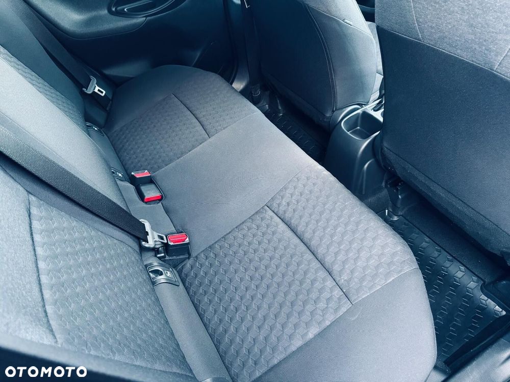 Toyota Yaris 1.5 Comfort - 17
