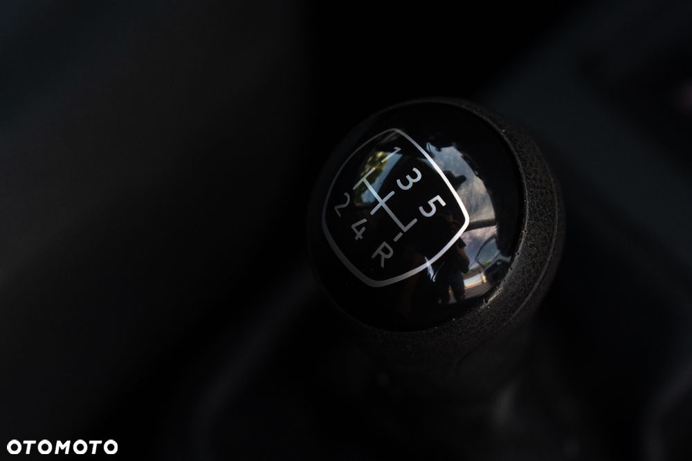 Volkswagen up! take - 35