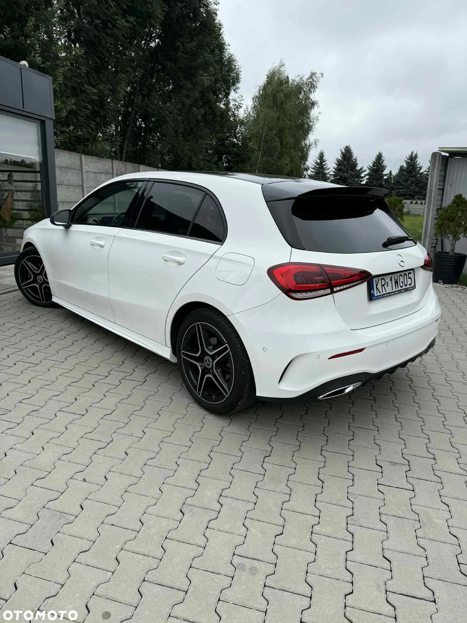 Mercedes-Benz Klasa A 180 AMG Line 7G-DCT - 5