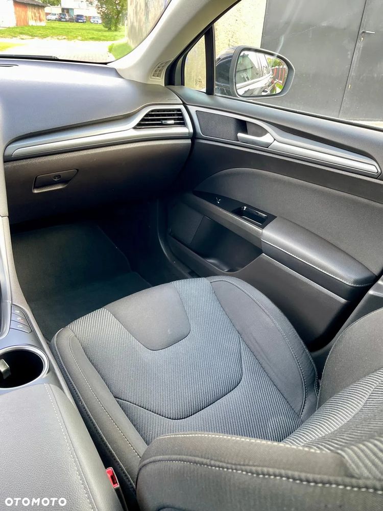 Ford Mondeo - 12