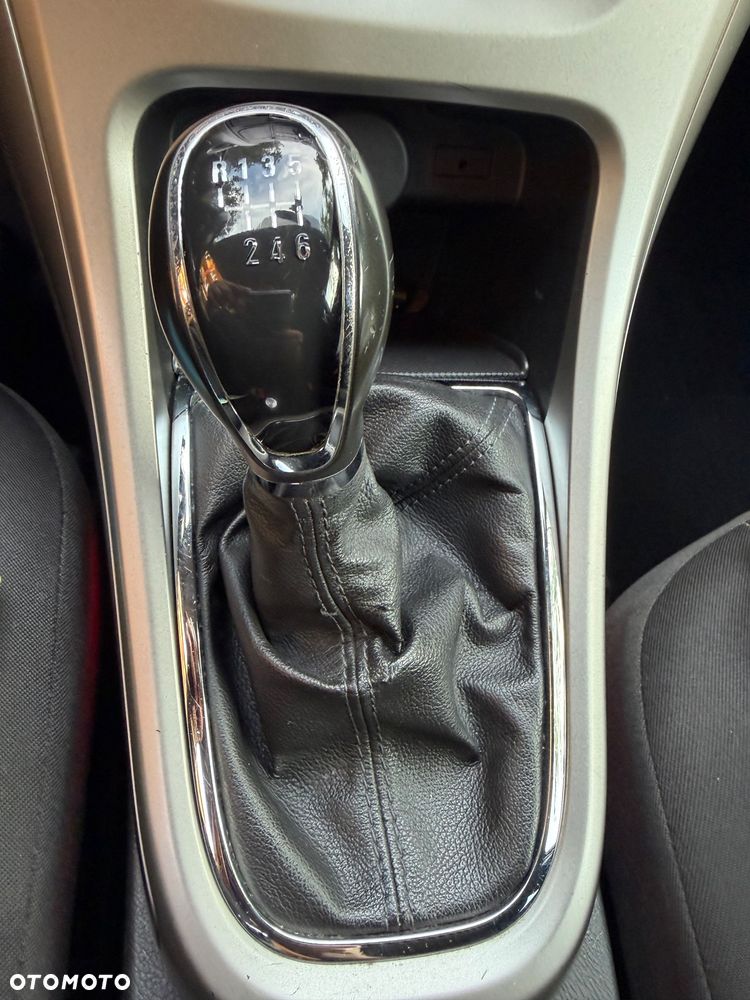 Opel Astra 1.4 T Cosmo - 4