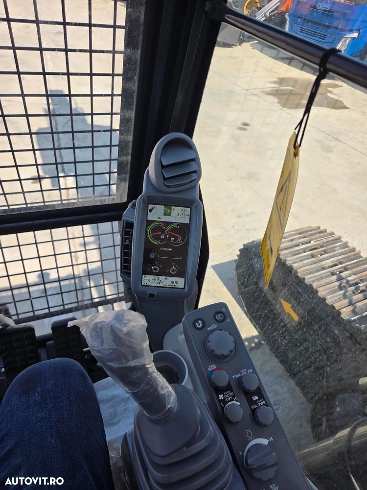 Hitachi 22tone, ZX220, 2025, 8h, NOU, CUPA 1,3mc, inst picon pe brate, aer conditionat, scaun operator pneumatic, CE, posibilitate leasing 5 ani-PROMOTIE 109.500 EUR+Tva - 25