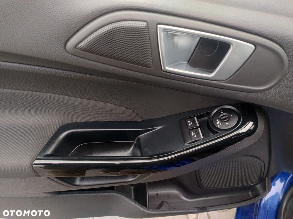 Ford Fiesta 1.0 EcoBoost Titanium - 10