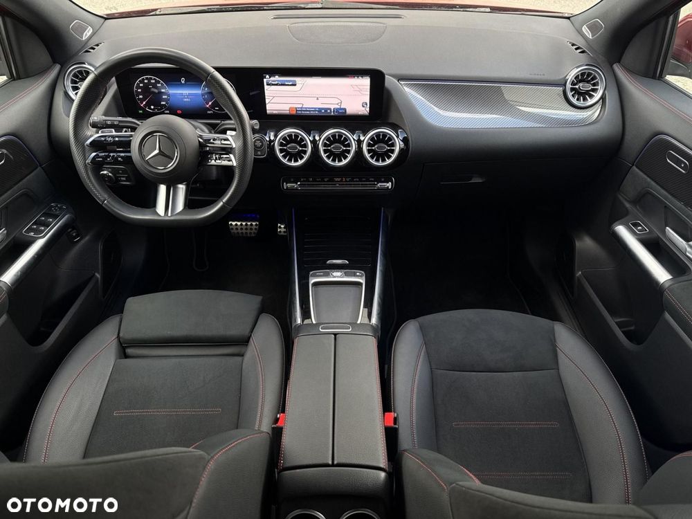 Mercedes-Benz GLA - 21