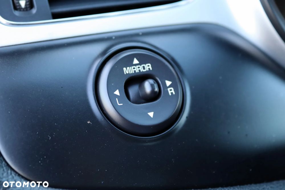 Kia Ceed 1.6 GDI Dream Team Edition - 32