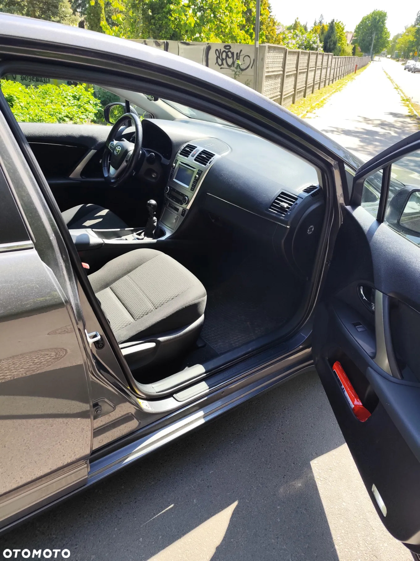 Toyota Avensis 2.0 Premium - 6