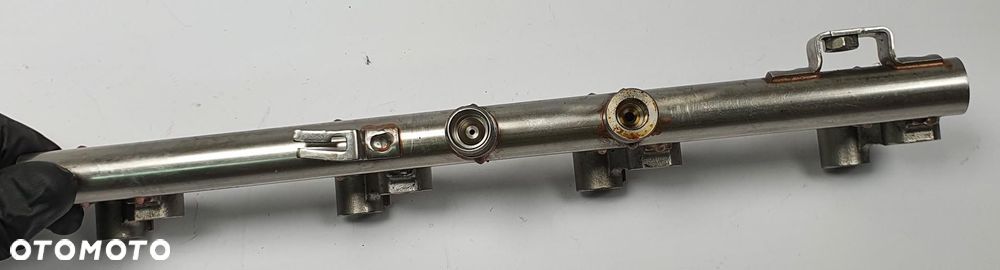 LISTWA WTRYSKOWA MERCEDES W204 1.8 CGI A2710705495 - 2