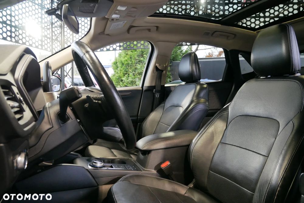 Ford Escape 2.0 EcoBoost AWD Titanium - 12