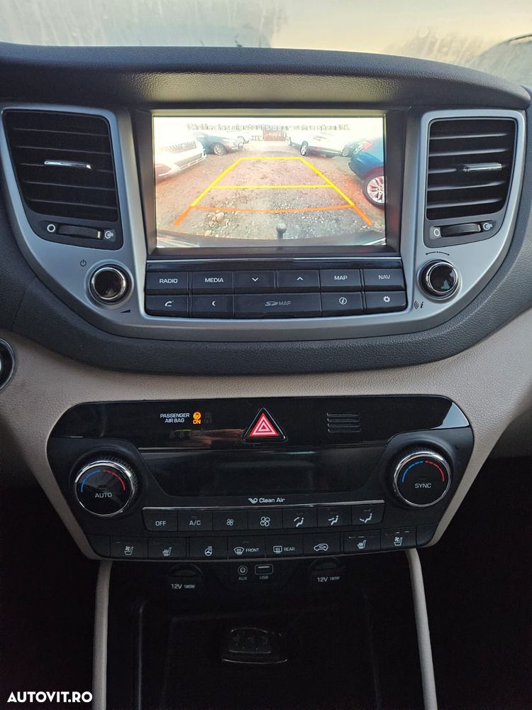 Hyundai Tucson 2.0 CRDI 4WD Automatik Premium - 7