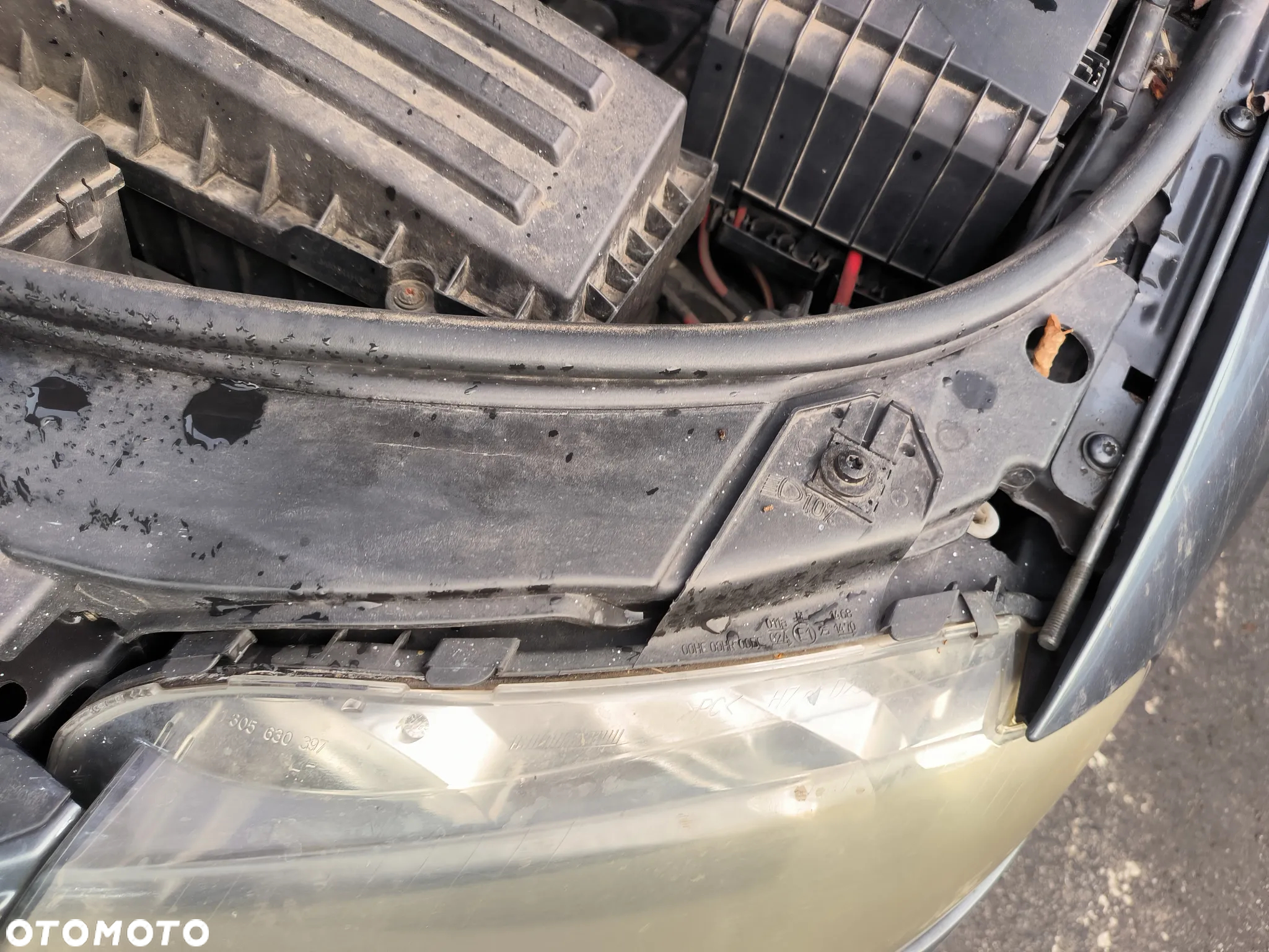 Lampa lewa przednia Audi A3 8P TDI - 3