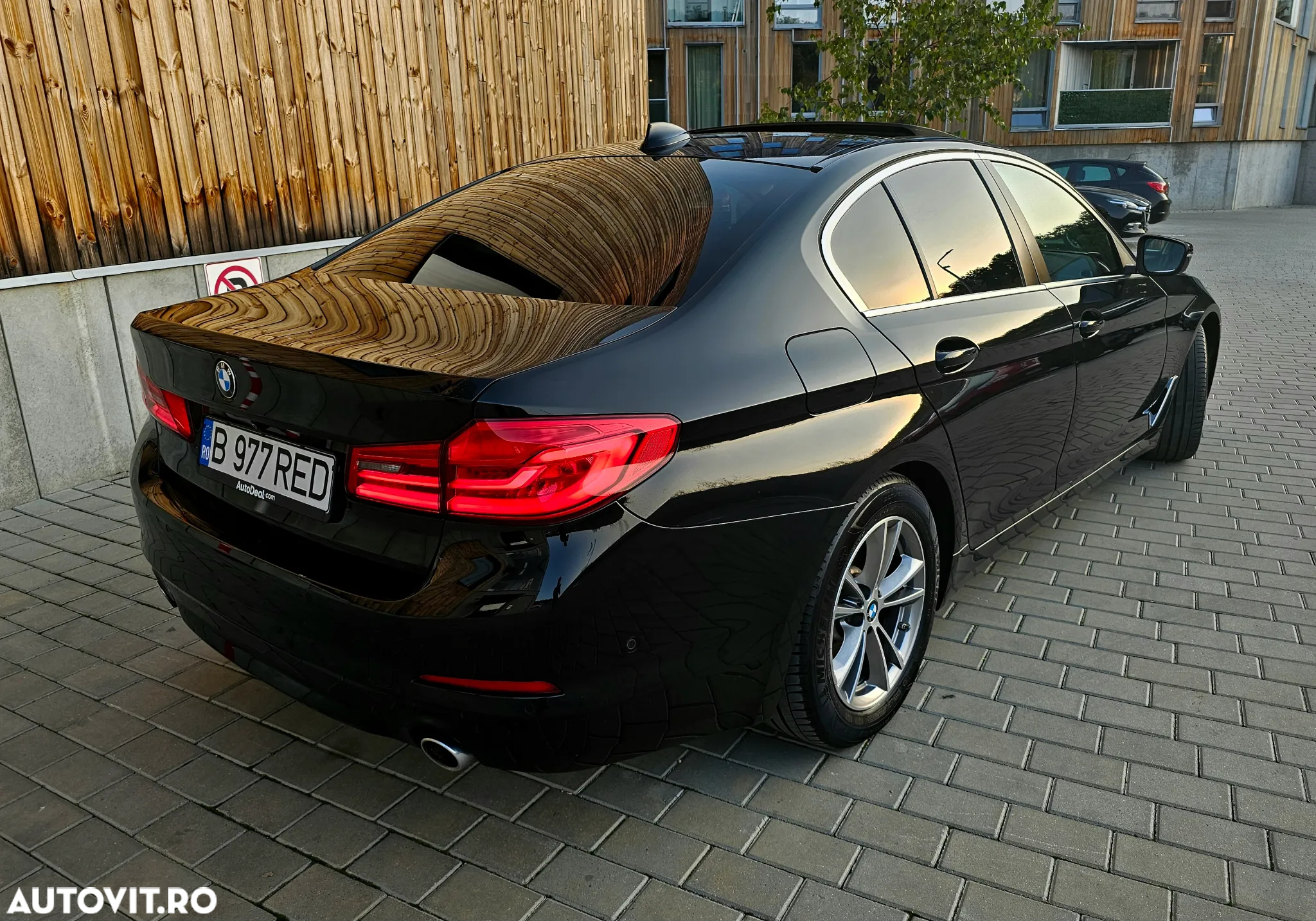 BMW Seria 5 530d xDrive AT - 4