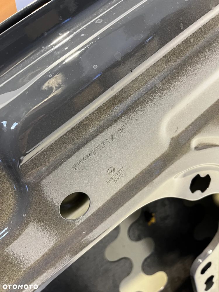 DRZWI PRAWY TYŁ VW GOLF VIII 5h4833312 - 3