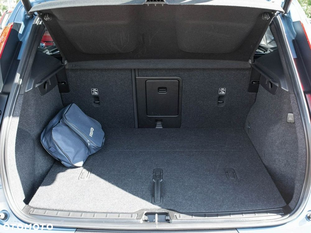 Volvo XC 40 B3 Core - 28