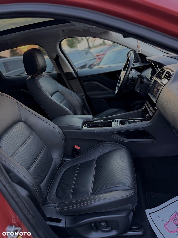 Jaguar F-Pace 20d Portfolio - 28