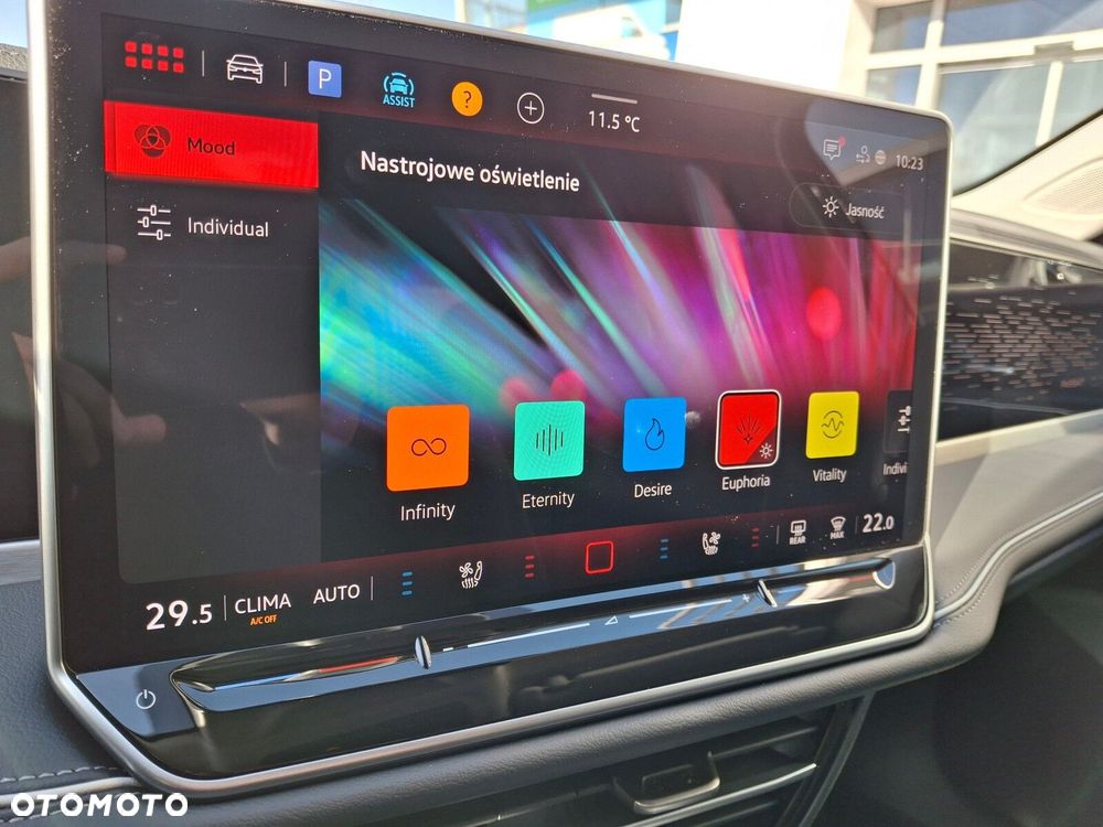 Volkswagen Passat - 31