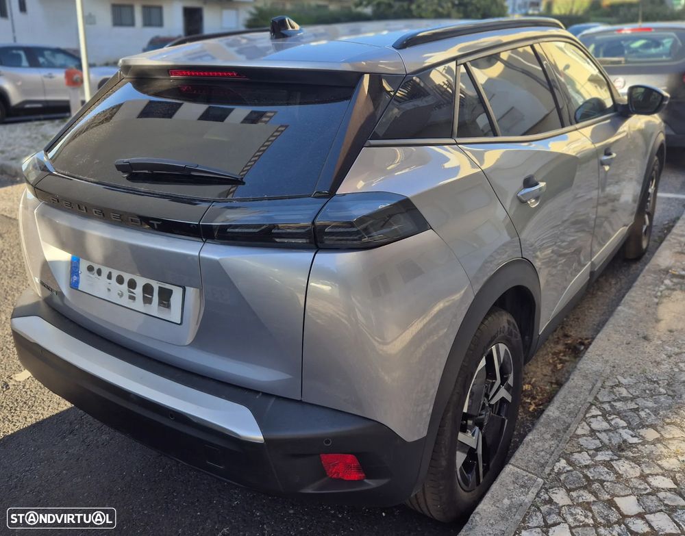 Peugeot e-2008 Allure - 16