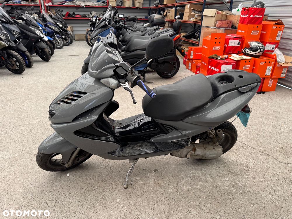Yamaha Aerox - 4