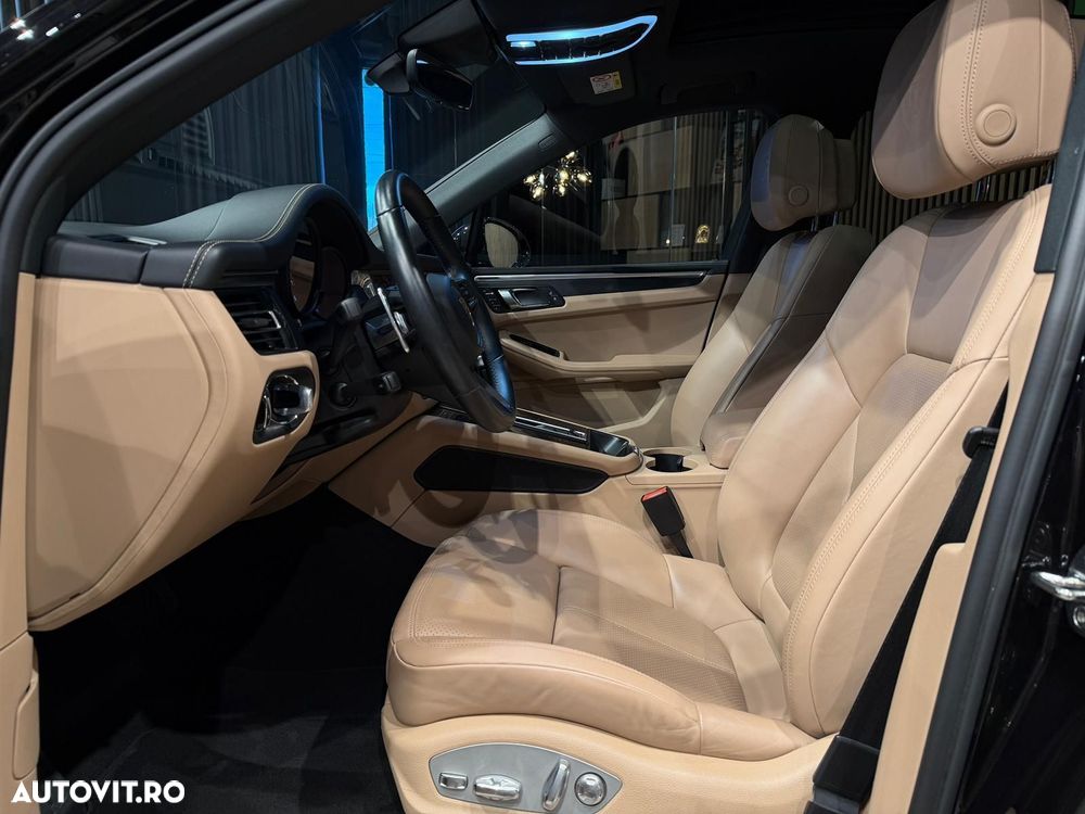 Porsche Macan T - 25