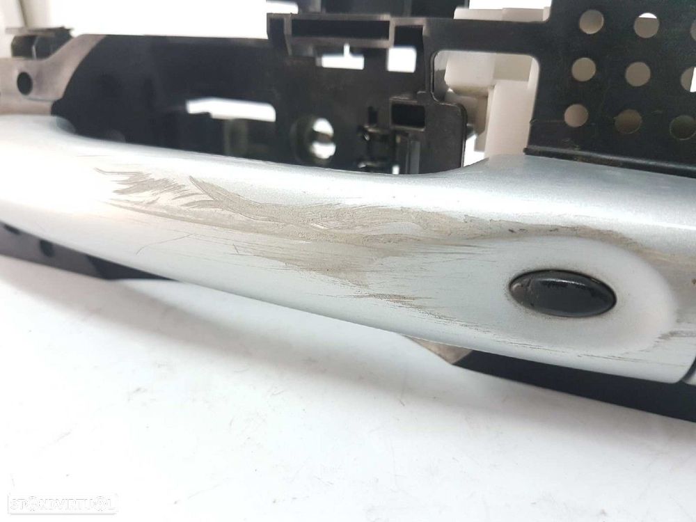 PUXADOR EXTERIOR TRASEIRO DIREITO RENAULT MEGANE III BERLINA 5 P LIMITED - 3