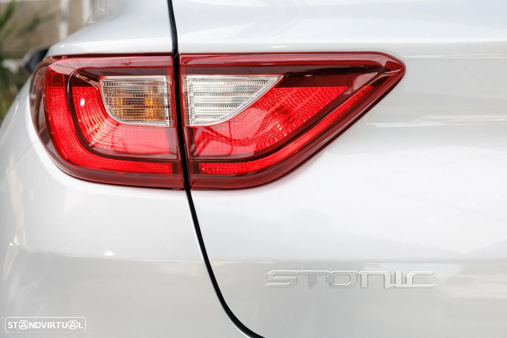 Kia Stonic 1.2 MPi Vibe - 21