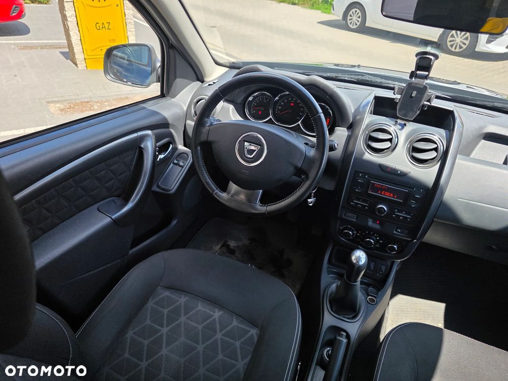 Dacia Duster 1.6 Laureate Euro5 - 15
