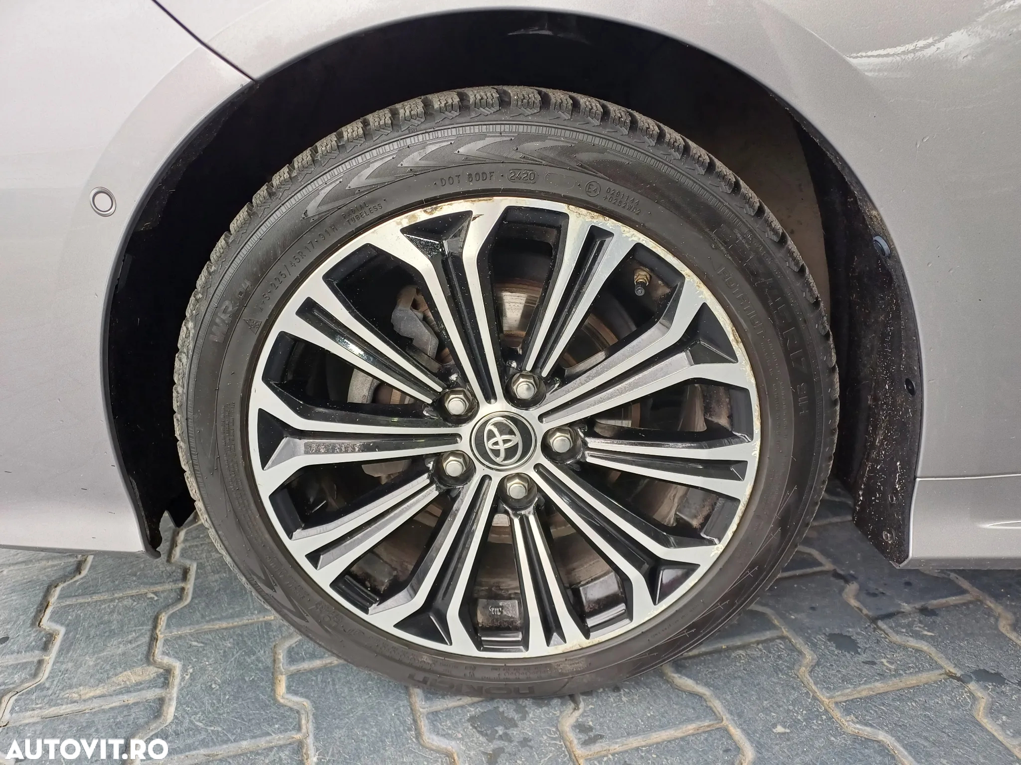 Toyota Corolla 1.8 HSD Exclusive interior Negru - 4