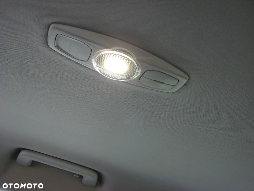 Ford Focus Turnier 1.6 TDCi DPF Start-Stopp-System Titanium - 18