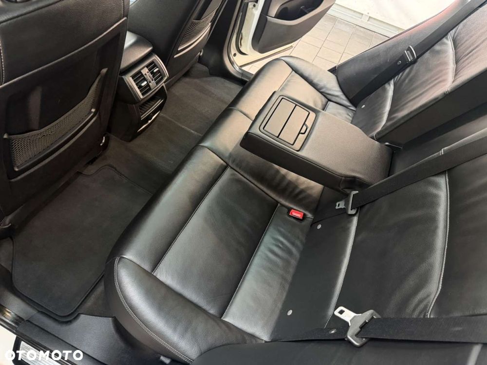 BMW X3 xDrive20d - 33