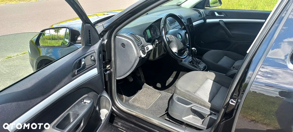 Skoda Octavia 1.6 Ambiente - 5