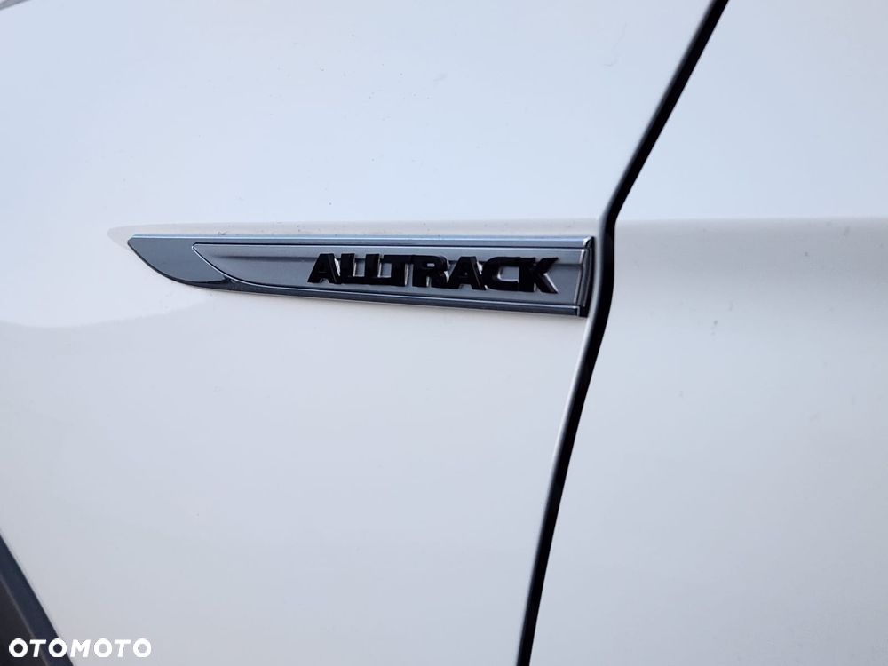 Volkswagen Passat 2.0 TDI SCR DSG 4Motion Business - 30