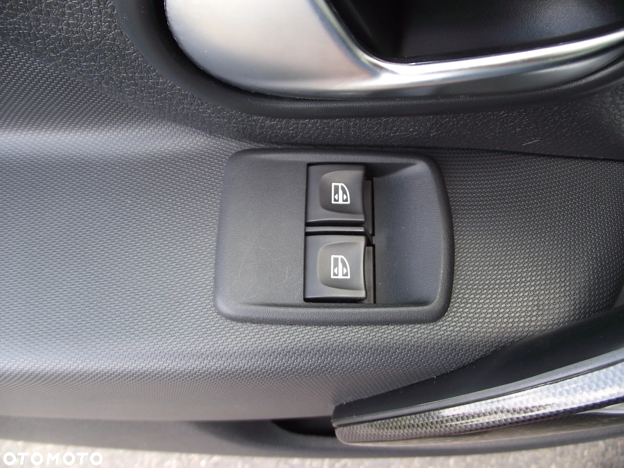 Dacia Logan 0.9 TCe Laureate S&S Easy-R - 22
