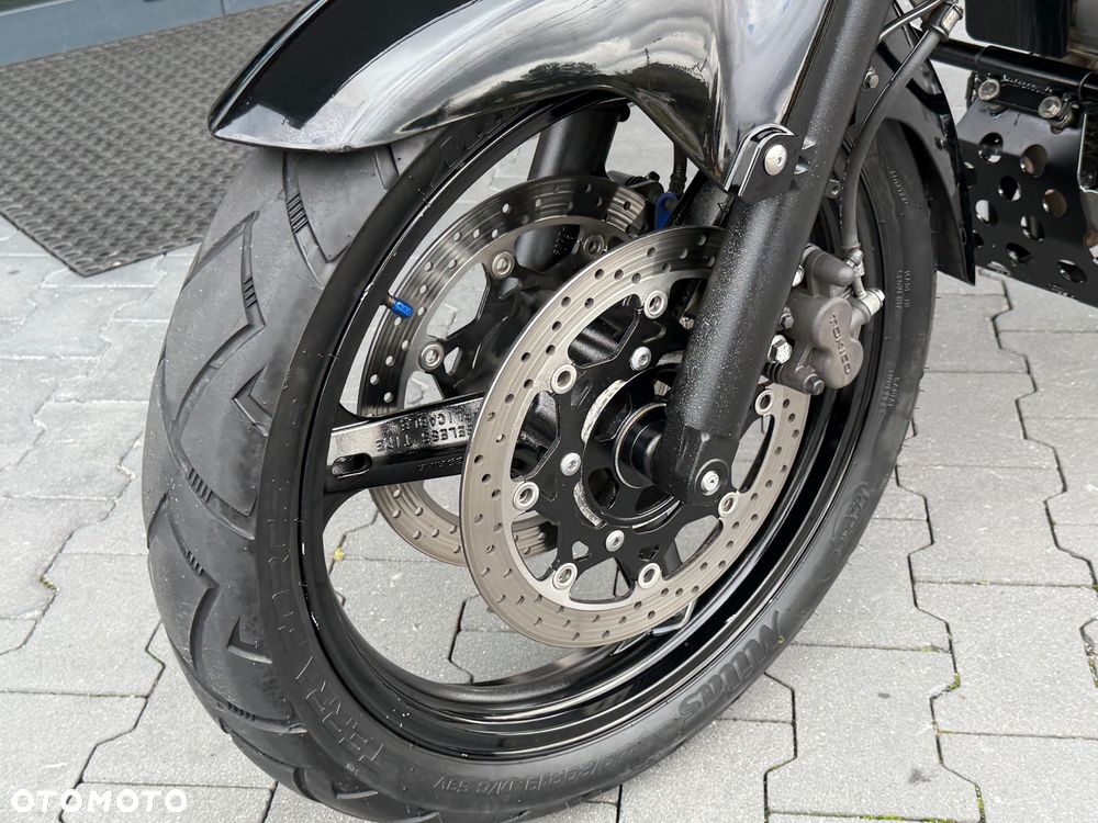 Suzuki V-STROM - 38