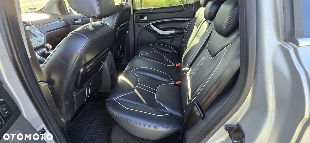 Ford Kuga 2.0 TDCi Individual - 3