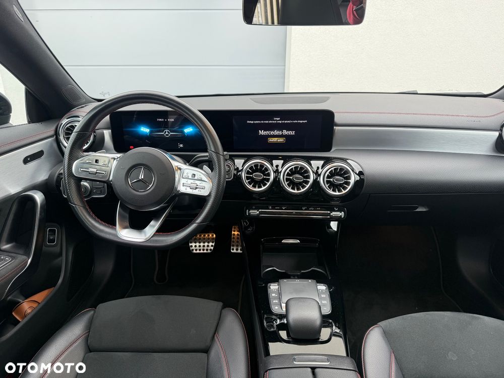 Mercedes-Benz CLA 200 AMG Line 7G-DCT - 13