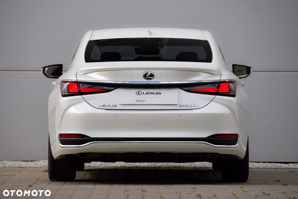 Lexus ES 300h Business Edition - 7
