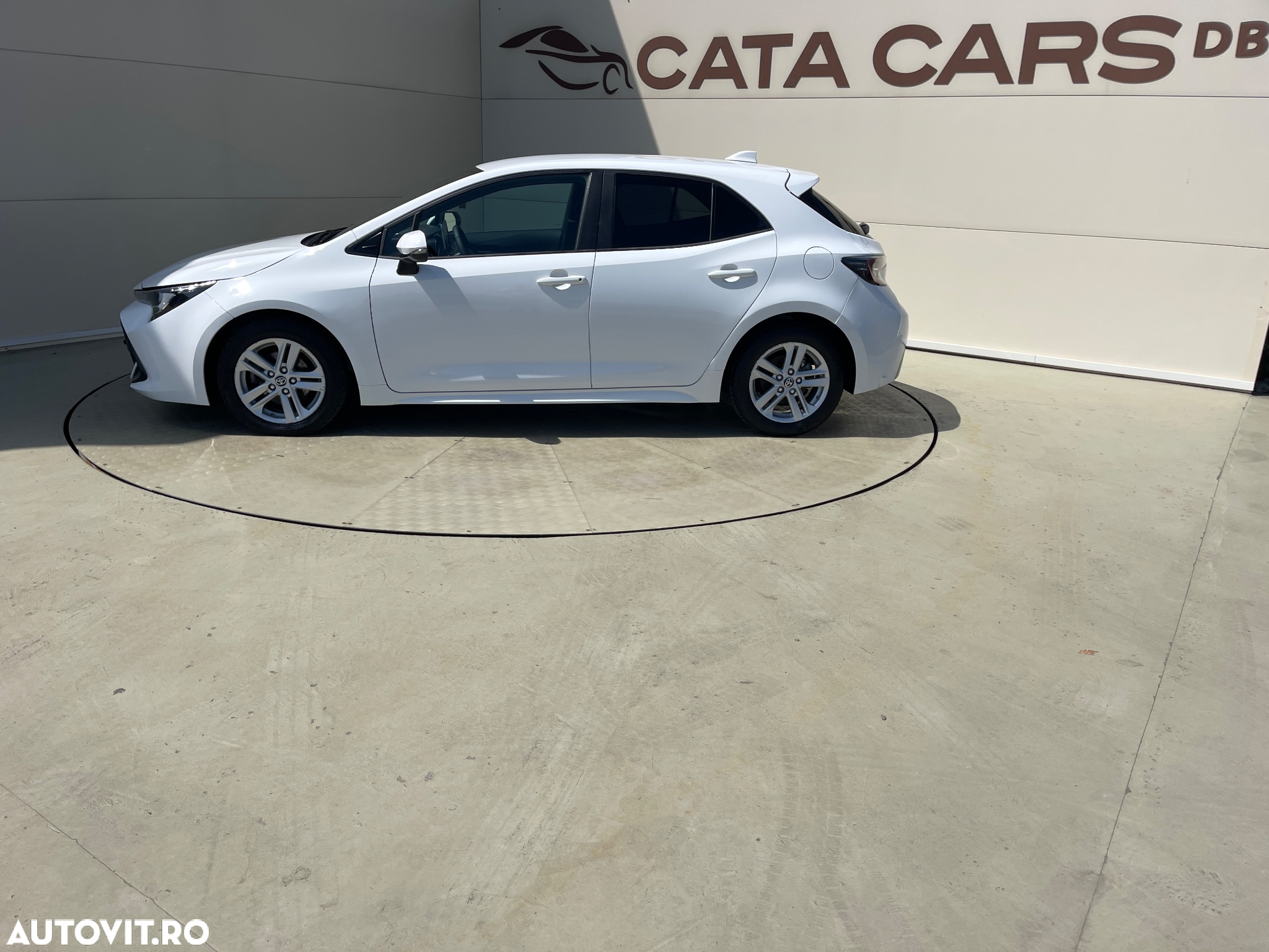 Toyota Corolla 1.8 Hybrid Comfort - 7