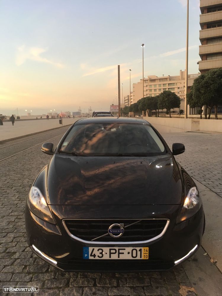 Volvo V40 1.6 D2 Momentum Powershift - 4