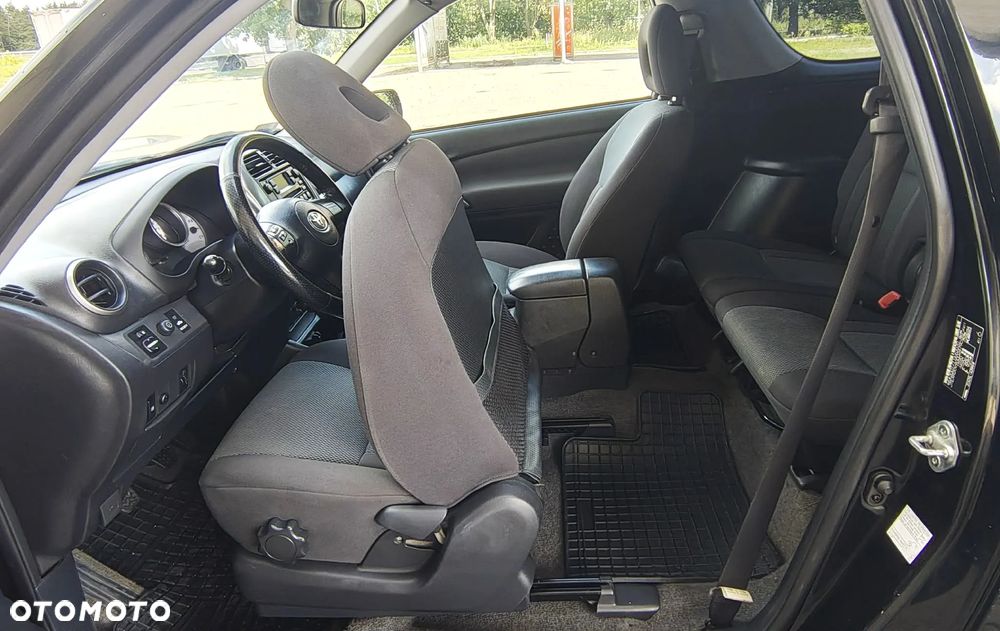 Toyota RAV4 1.8 VVT-i Terra 2WD - 34