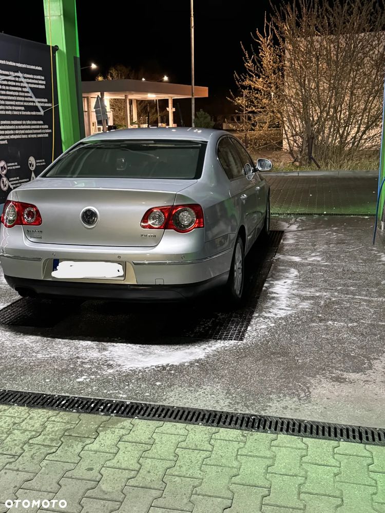 Volkswagen Passat 2.0 TDI DPF Highline - 2