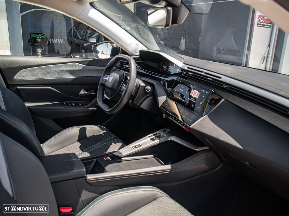 Peugeot 308 SW 1.2 PureTech Allure EAT8 - 28