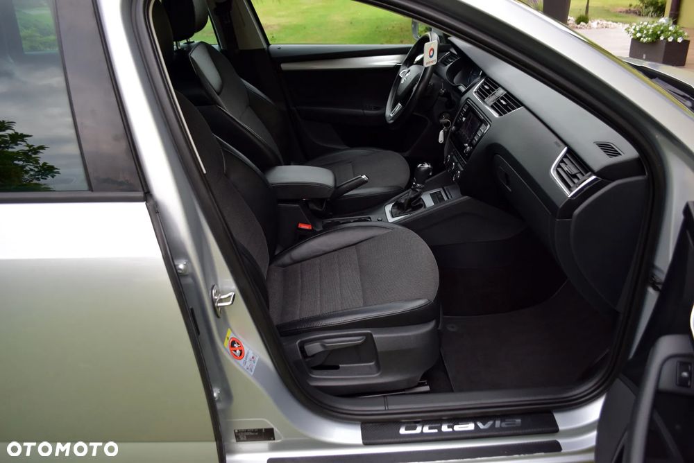 Skoda Octavia 1.6 TDI DPF DSG Elegance - 15