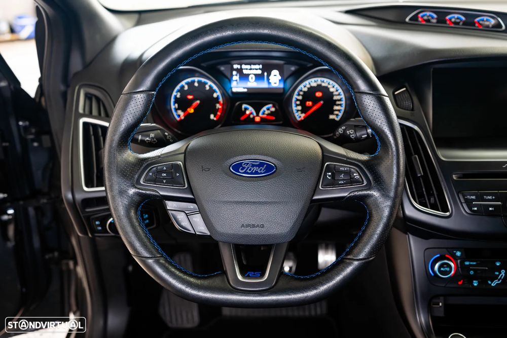 Ford Focus 2.3 EcoBoost S&S 4WD RS - 37