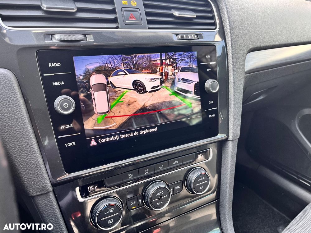 Volkswagen Golf 1.5 TSI ACT (BlueMotion Tech) DSG Comfortline - 24