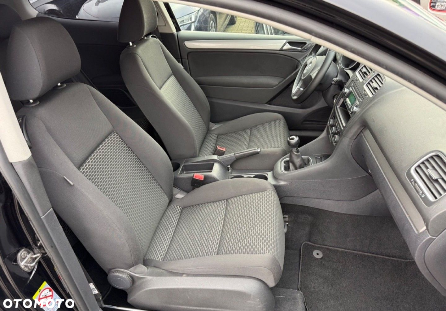 Volkswagen Golf - 12