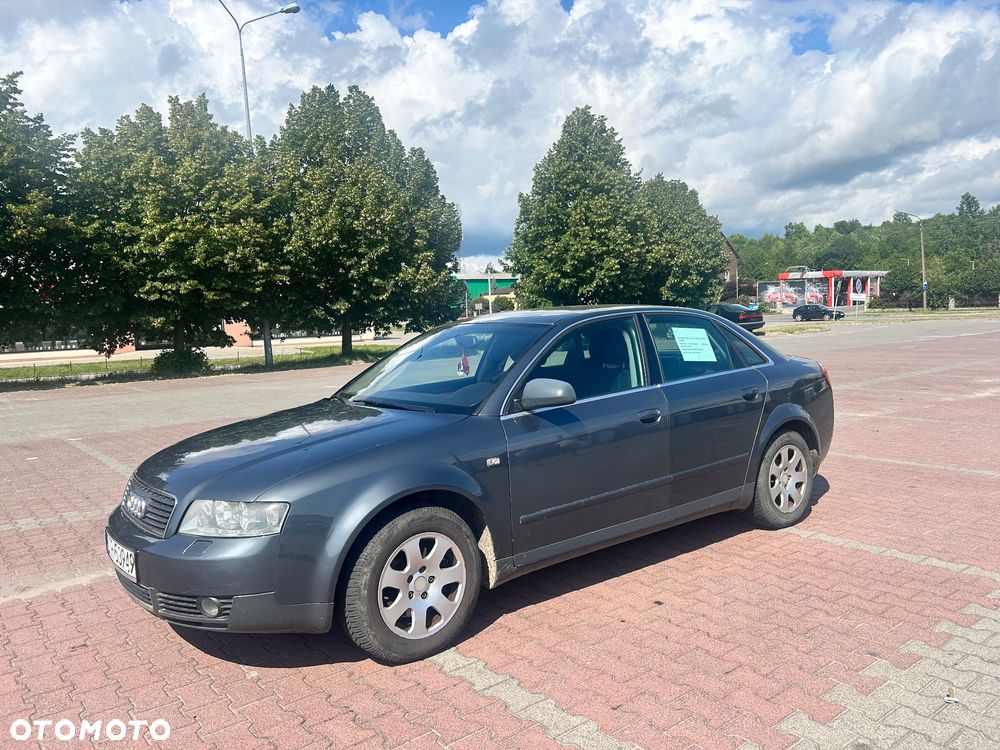 Audi A4 Limousine - 3